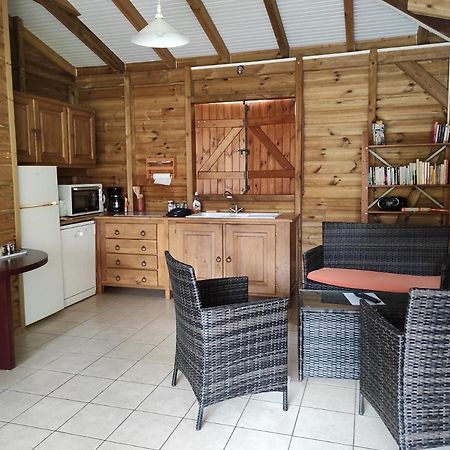Le Tri Haut De Bellevue - Bungalow Colibri Pointe-Noire Eksteriør billede
